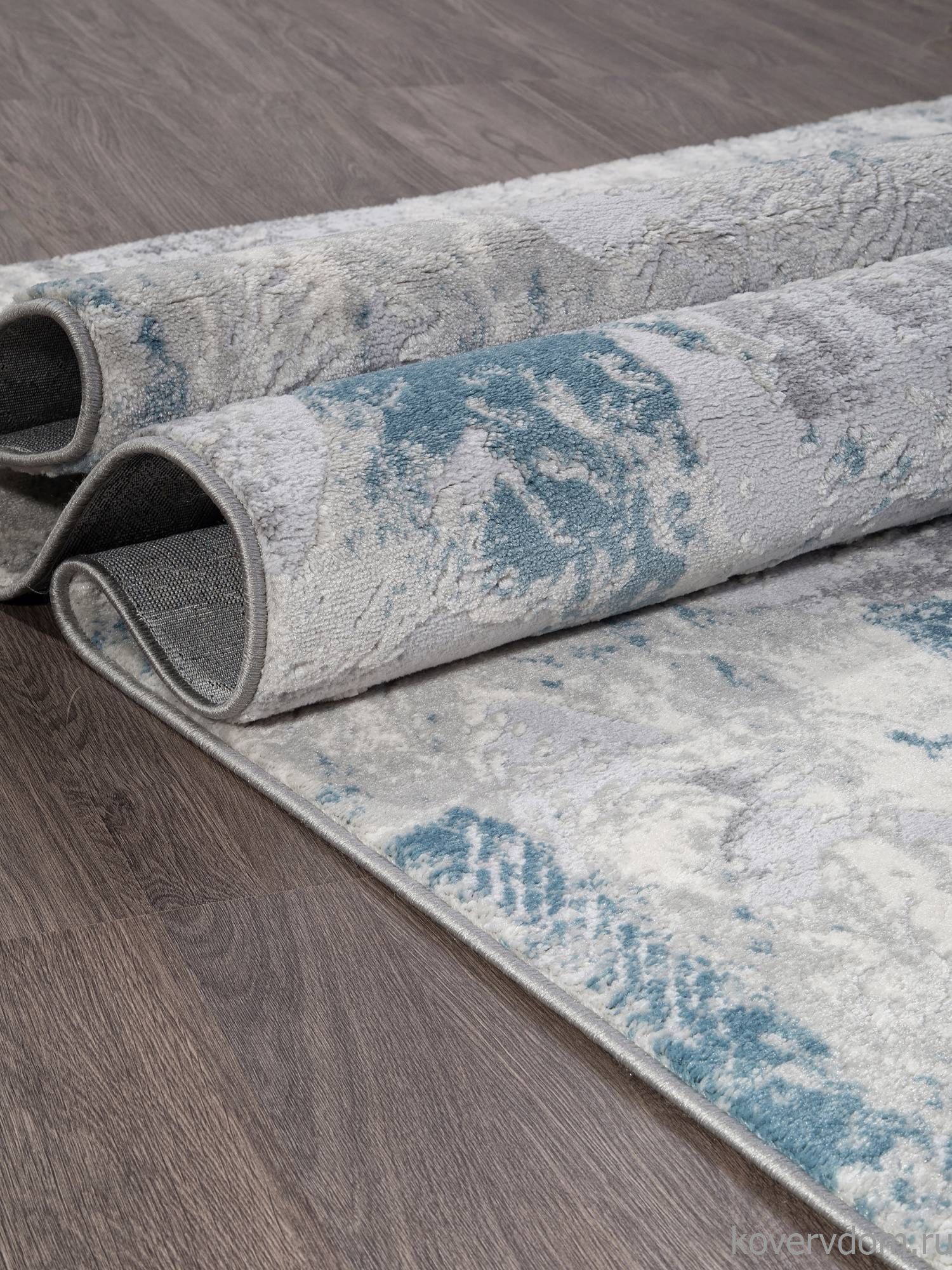 Ковер Valentino M018A D.GREY SHRINK / L.BLUE HEATSET Ковер Valentino M018A D.GREY SHRINK / L.BLUE HEATSET